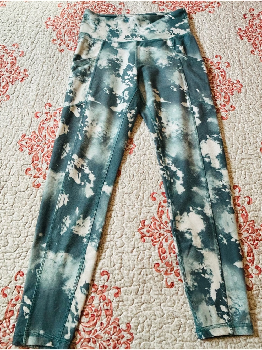Cloud-Print Teal Yoga Pants